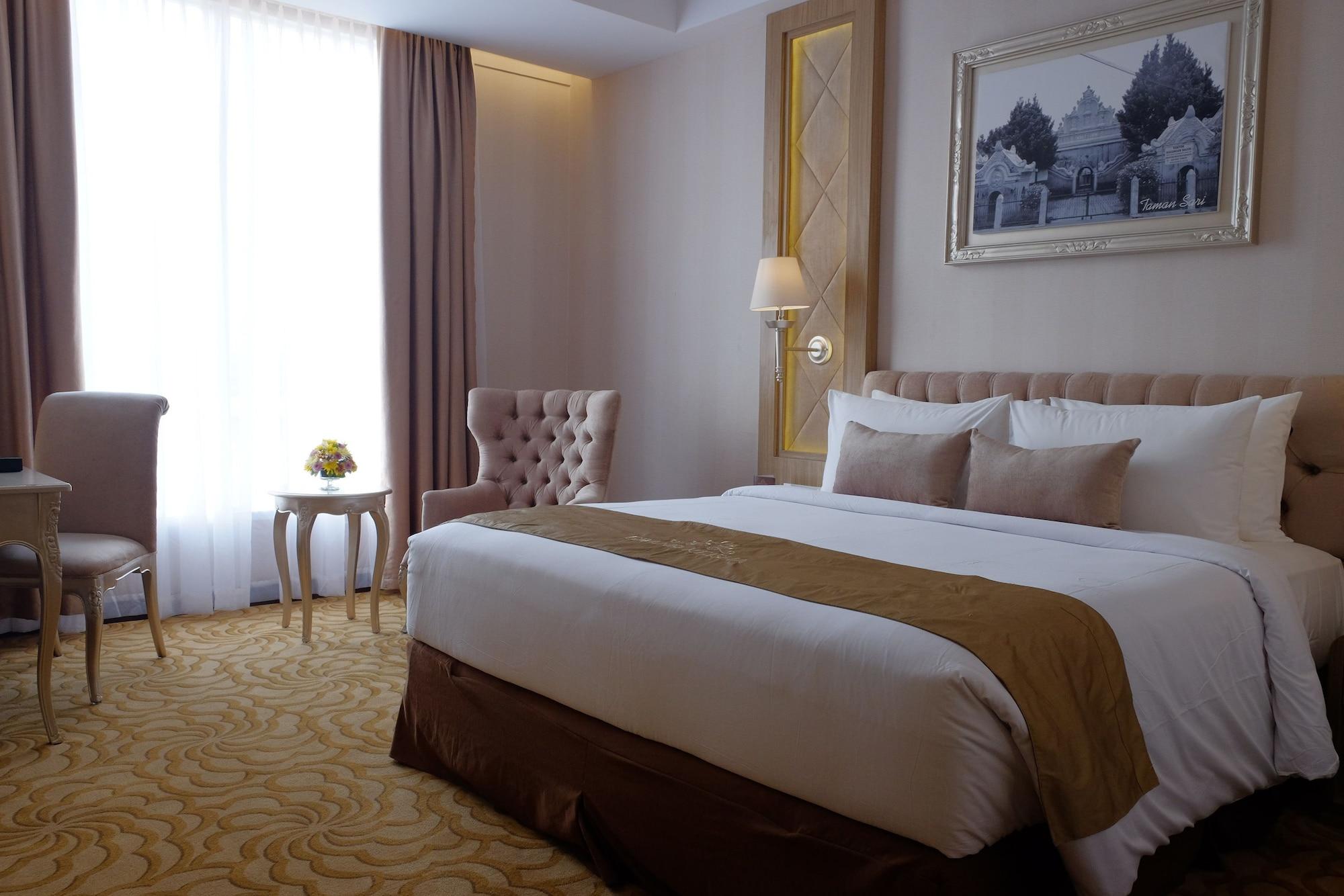 แกรนด์ เกชา ยกยาการ์ต้า Hotel Kejayan ภายนอก รูปภาพ